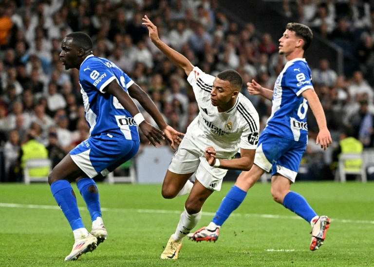 Real Madrid 3-2 Alaves Đẳng cấp Kylian Mbappe! 1